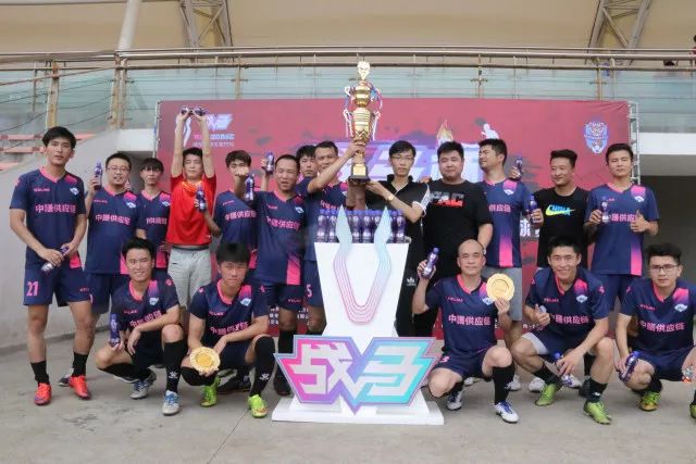 徐杰三双广东险胜北控 郭昊文24分同曦胜新疆